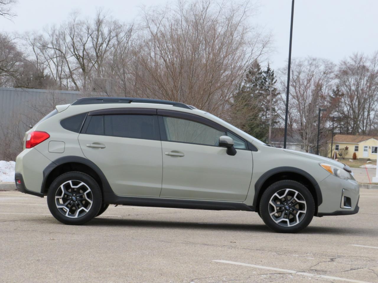 Subaru Crosstrek 2.0i Limited PZEV CVT 2017