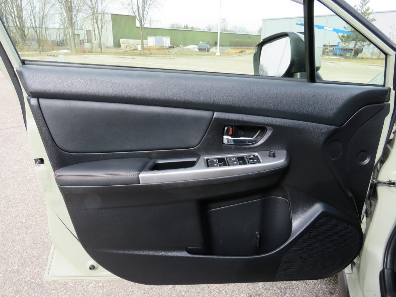 Subaru Crosstrek 2.0i Limited PZEV CVT 2017