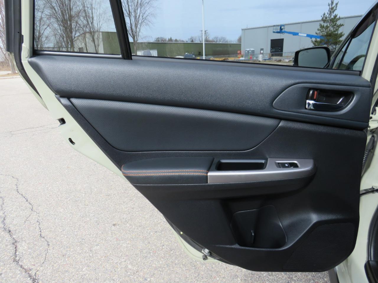 Subaru Crosstrek 2.0i Limited PZEV CVT 2017