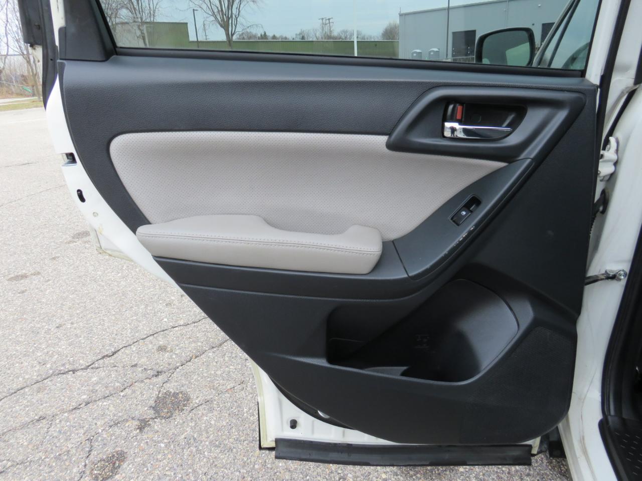 Subaru Forester 2.5i Limited 2016