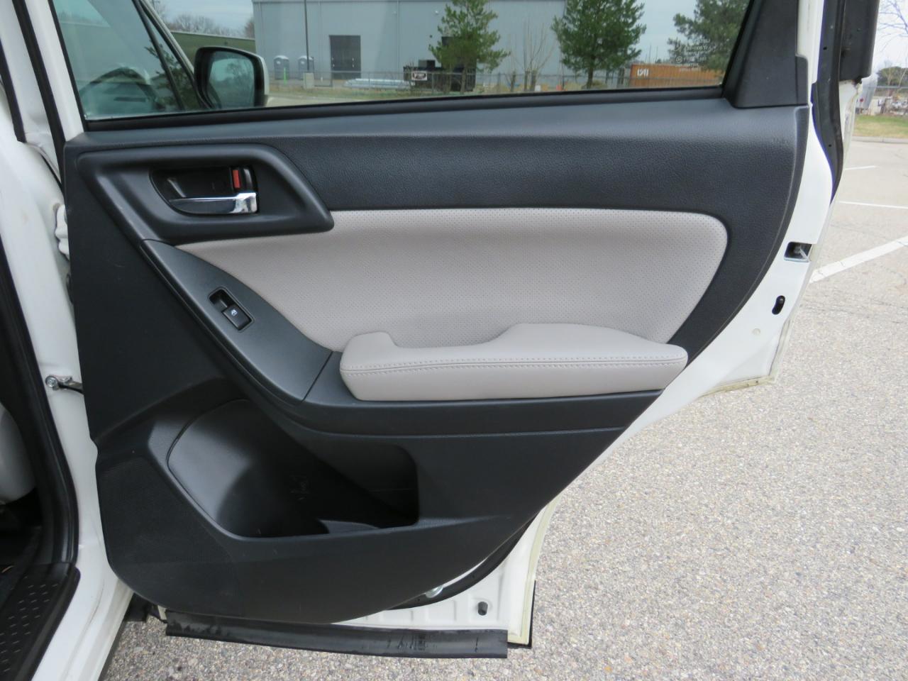 Subaru Forester 2.5i Limited 2016