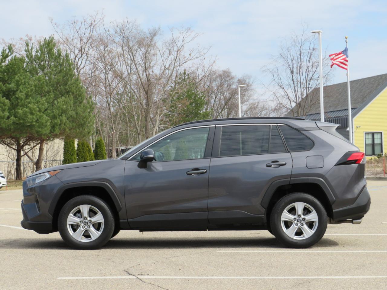 Toyota RAV4 XLE 2019