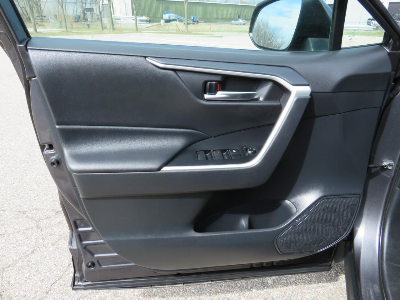 Toyota RAV4 XLE 2019