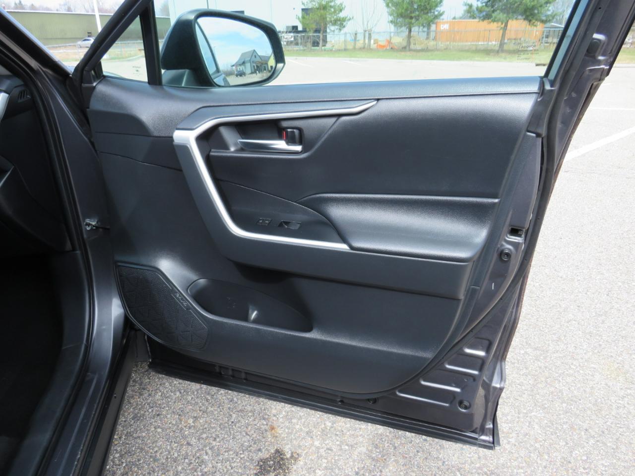 Toyota RAV4 XLE 2019