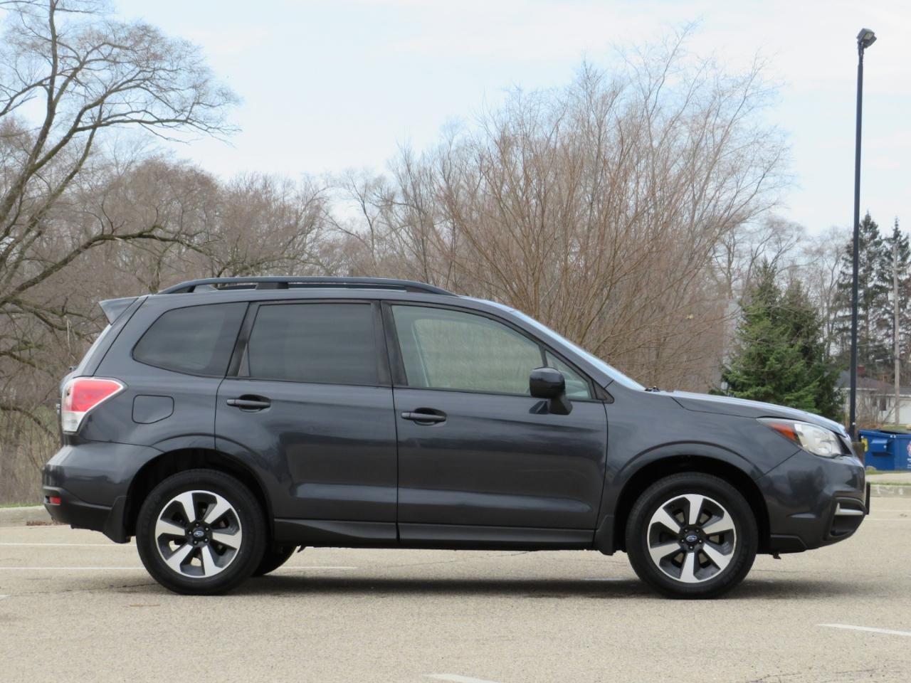 Subaru Forester 2.5i Premium PZEV CVT 2017