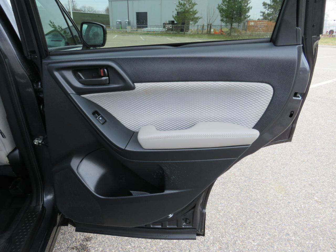 Subaru Forester 2.5i Premium PZEV CVT 2017