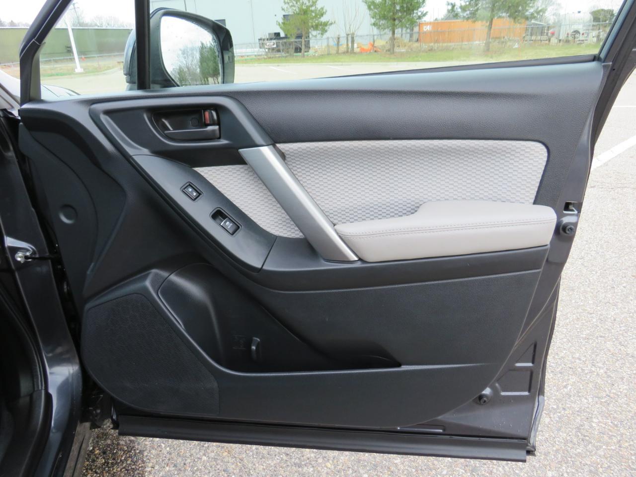 Subaru Forester 2.5i Premium PZEV CVT 2017