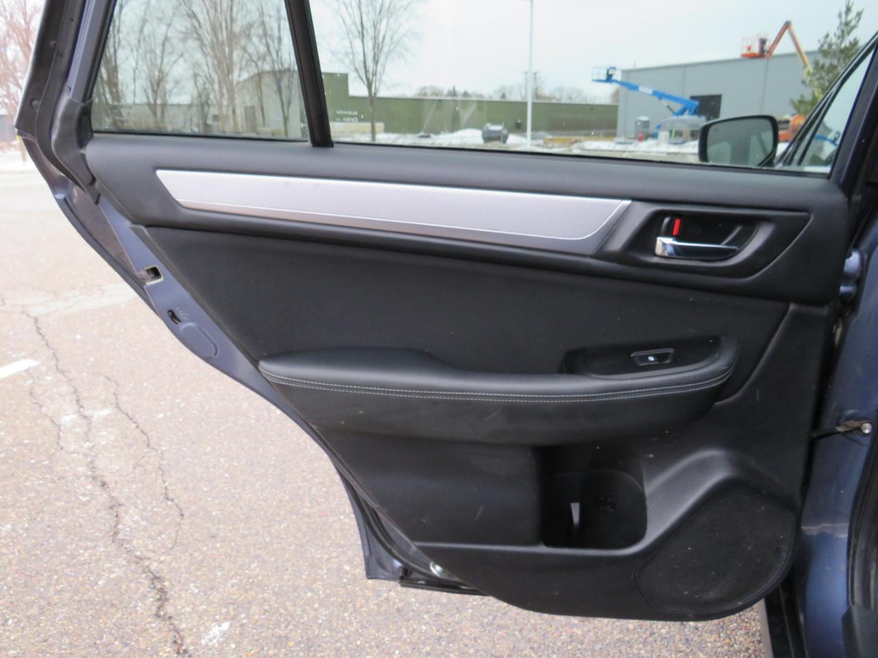 Subaru Outback 2.5i Premium 2015