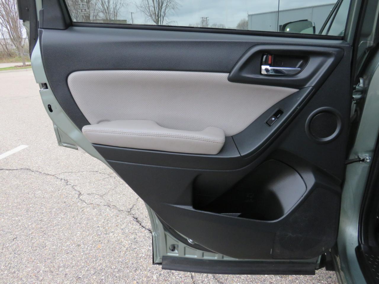 Subaru Forester 2.5i Touring 2015