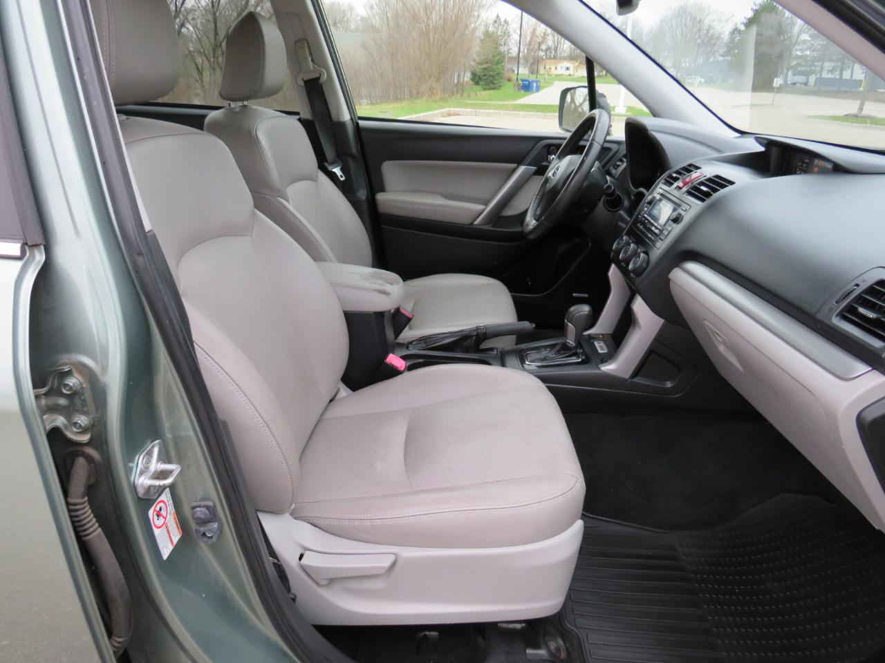 Subaru Forester 2.5i Touring 2015