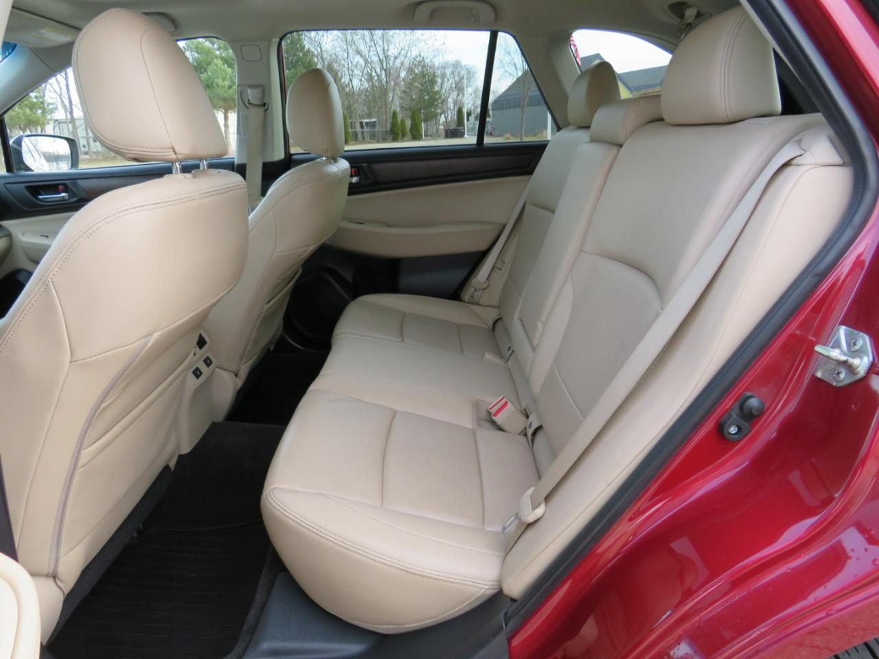 Subaru Outback 2.5i Limited 2015