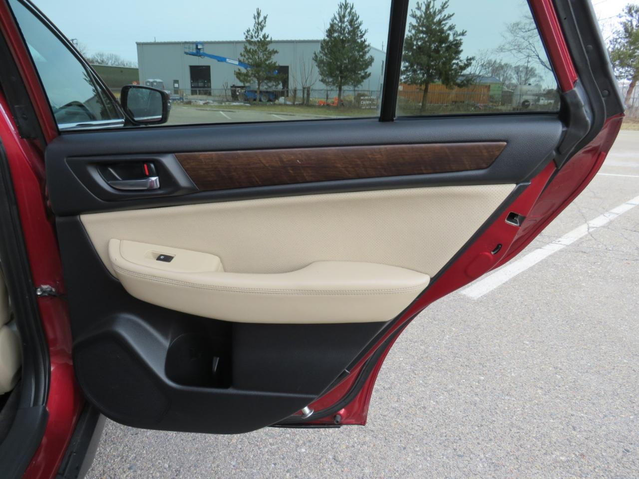 Subaru Outback 2.5i Limited 2015