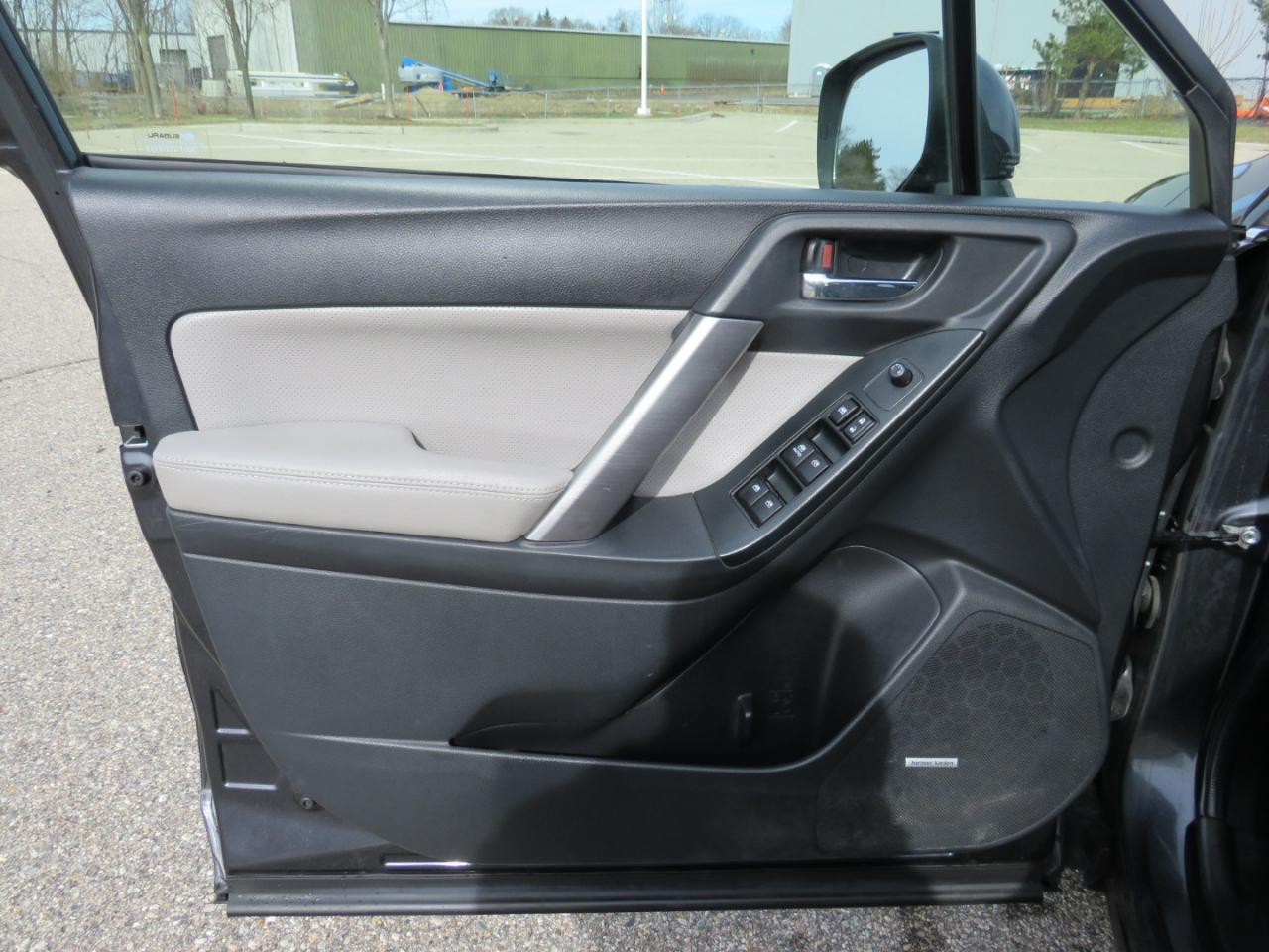 Subaru Forester 2.5i Touring 2015