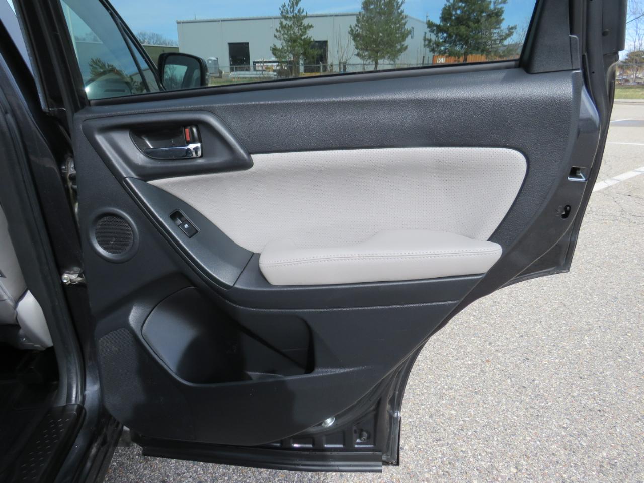 Subaru Forester 2.5i Touring 2015