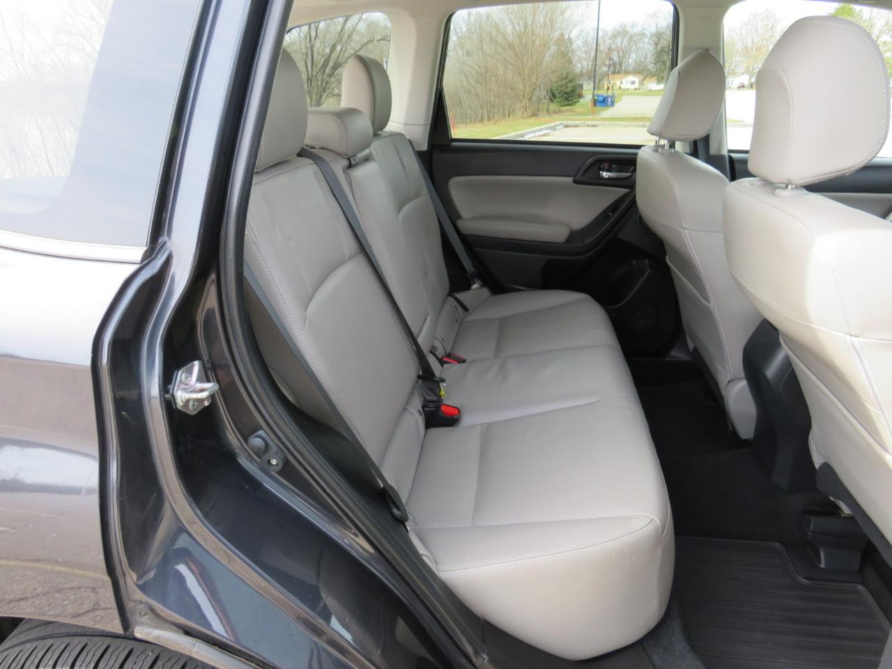 Subaru Forester 2.5i Touring 2015