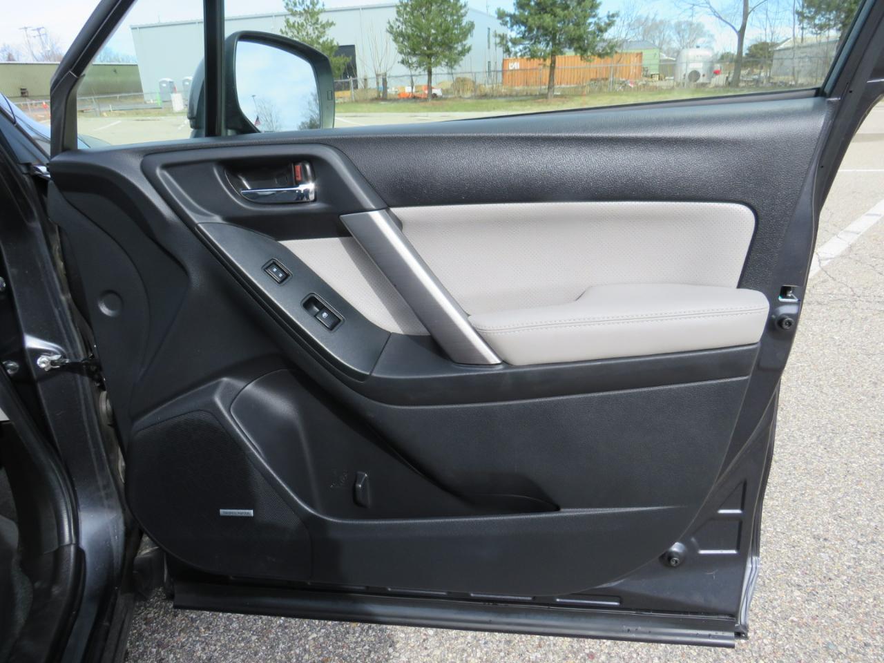 Subaru Forester 2.5i Touring 2015