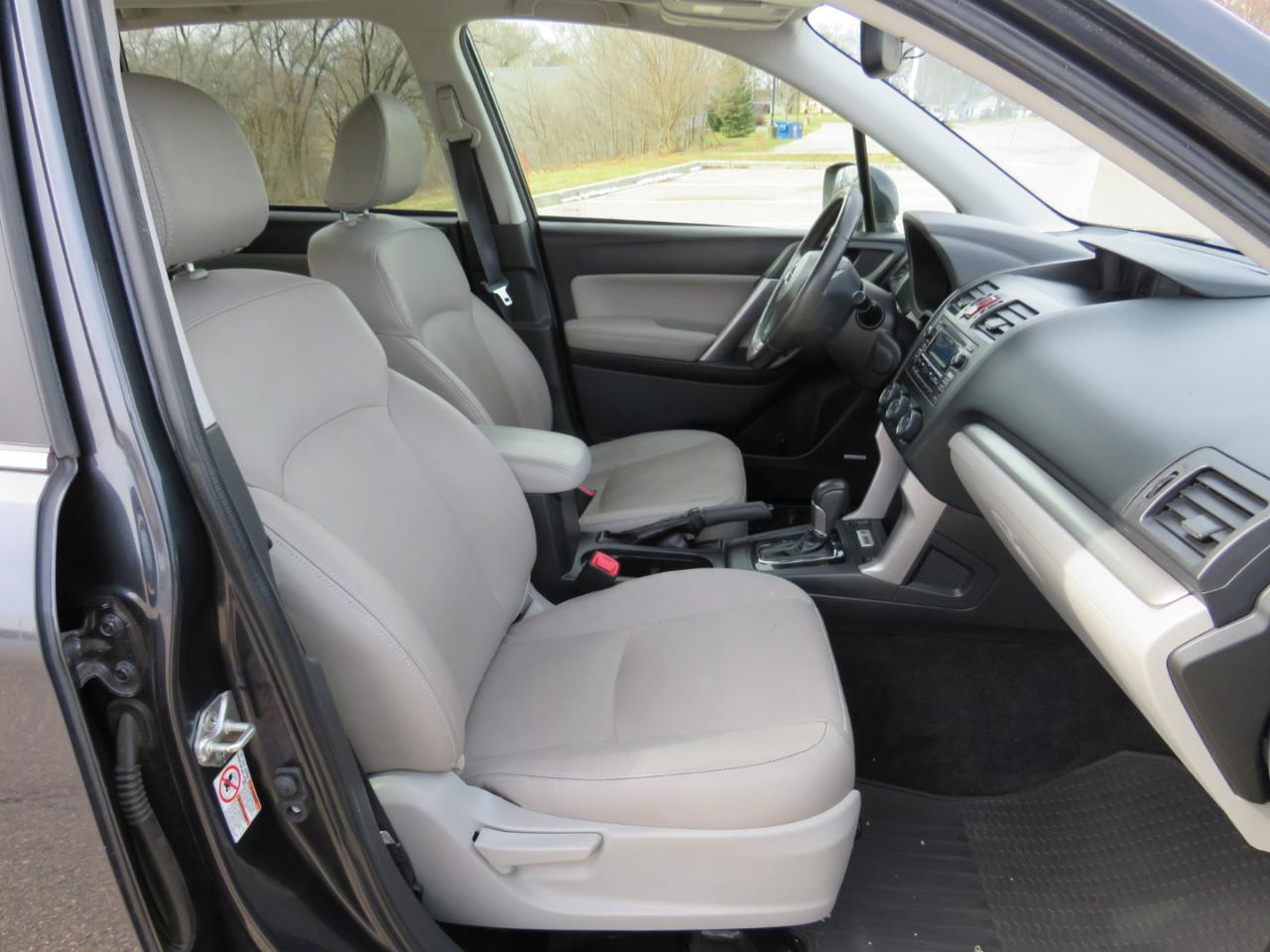 Subaru Forester 2.5i Touring 2015