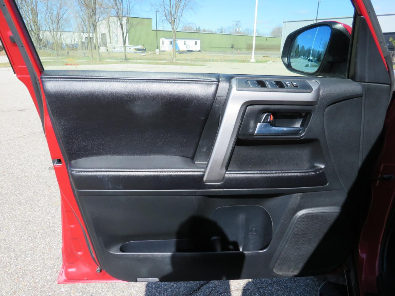 Toyota 4Runner SR5 4WD 2016