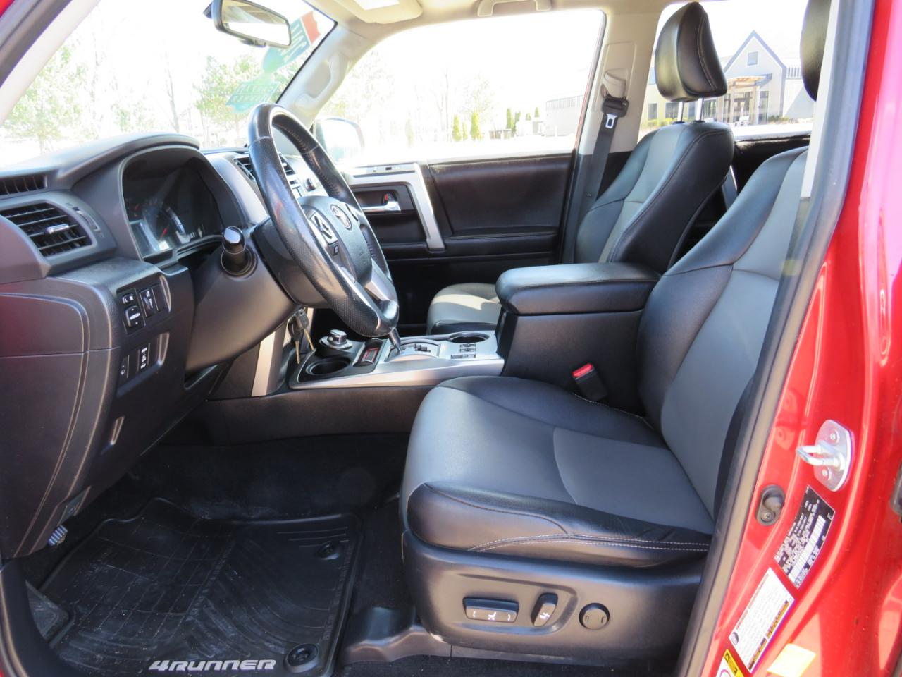 Toyota 4Runner SR5 4WD 2016