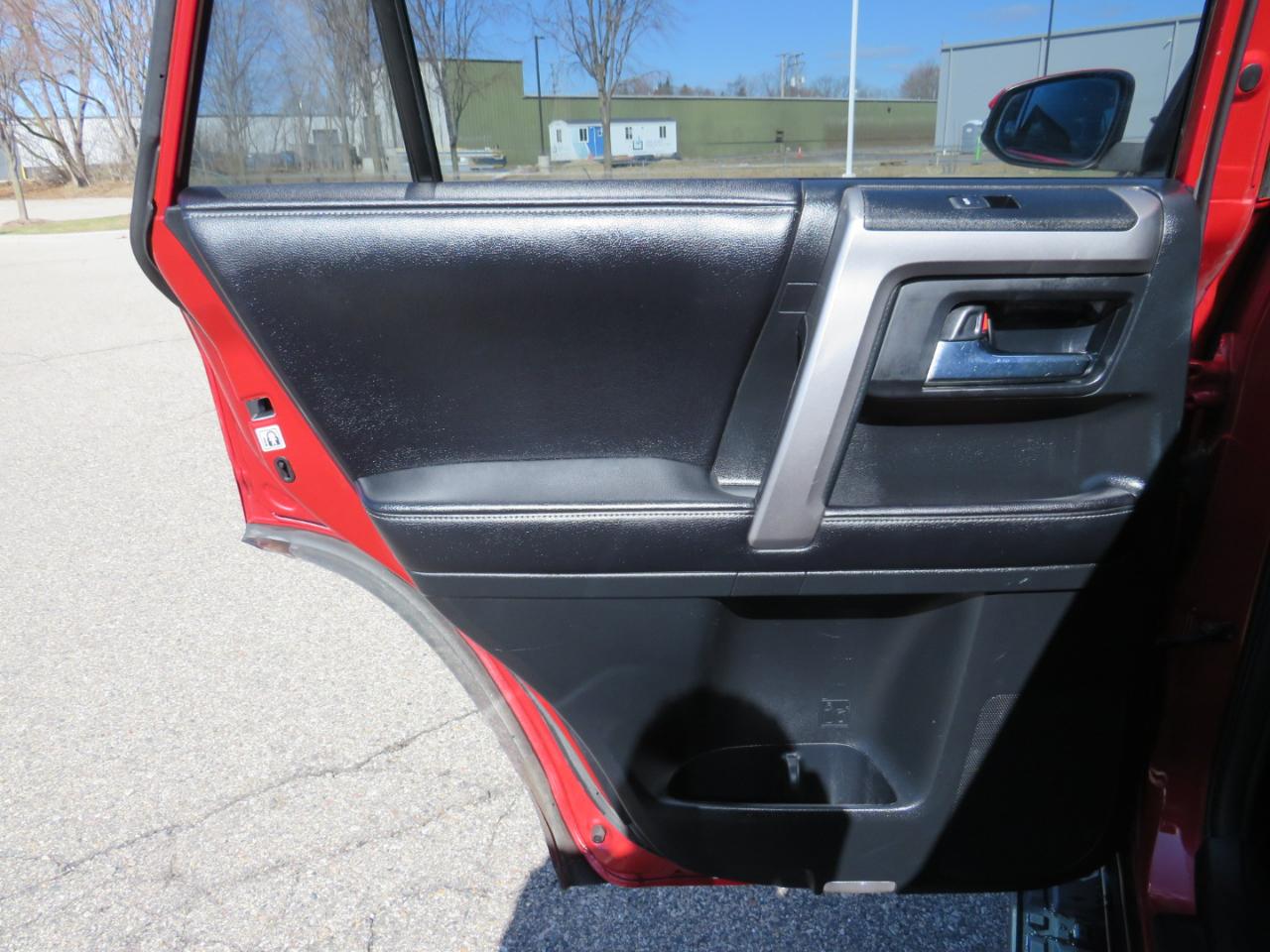 Toyota 4Runner SR5 4WD 2016