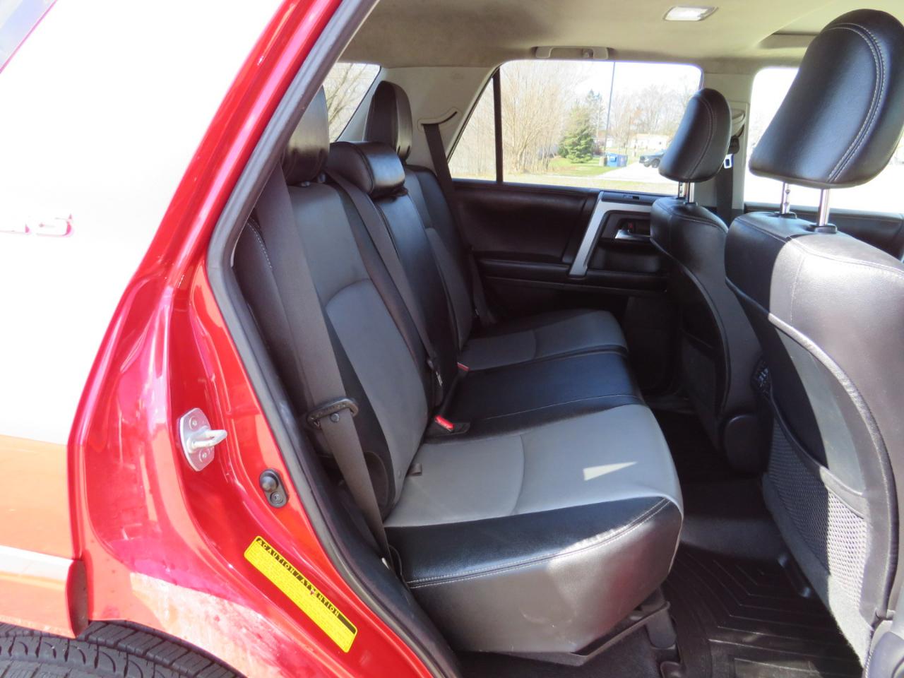 Toyota 4Runner SR5 4WD 2016