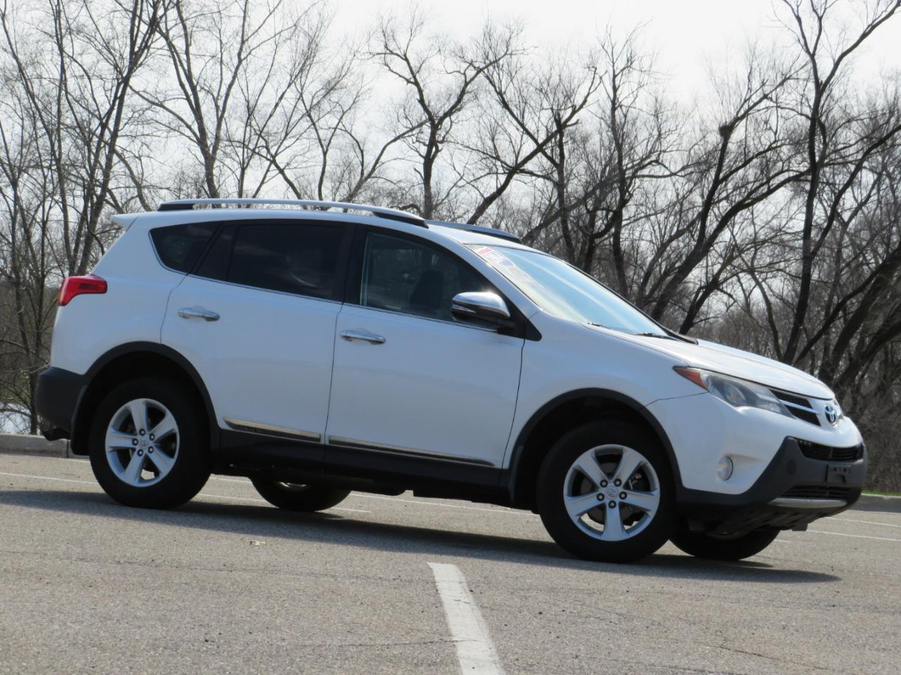 Toyota RAV4 XLE FWD 2014