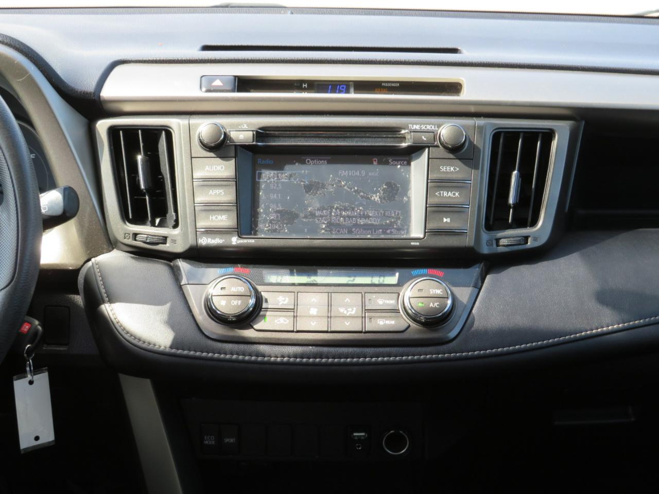 Toyota RAV4 XLE FWD 2014