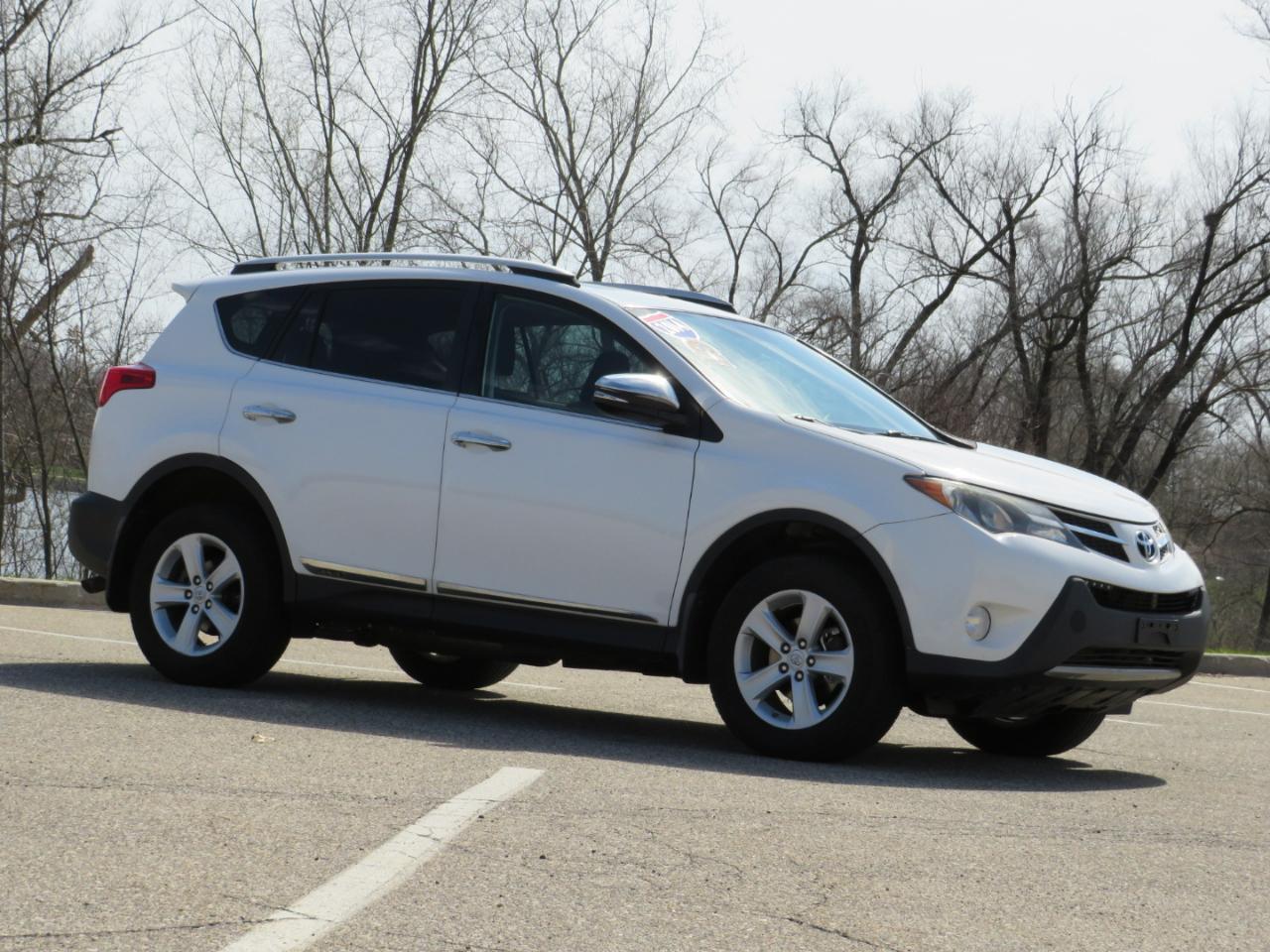 Toyota RAV4 XLE FWD 2014