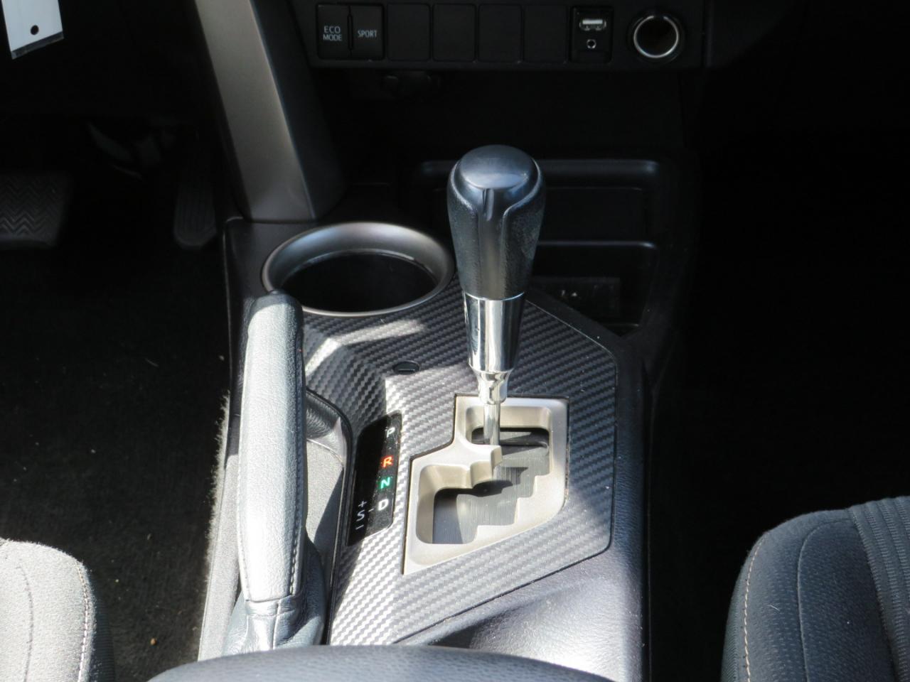 Toyota RAV4 XLE FWD 2014