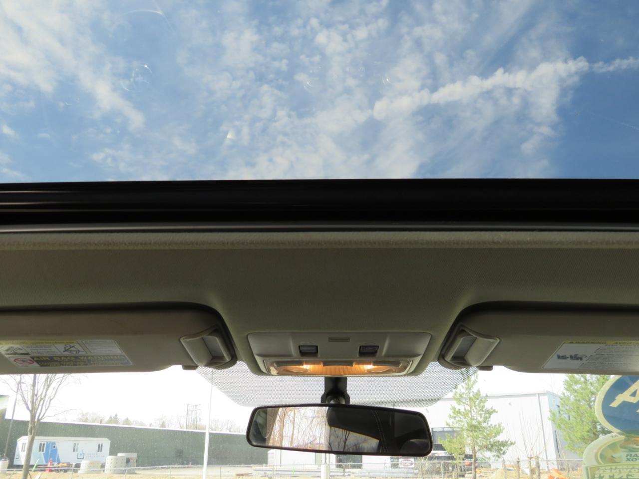 Toyota RAV4 XLE FWD 2014