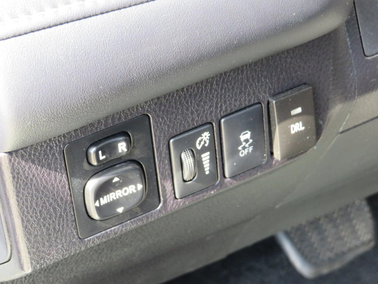 Toyota RAV4 XLE FWD 2014