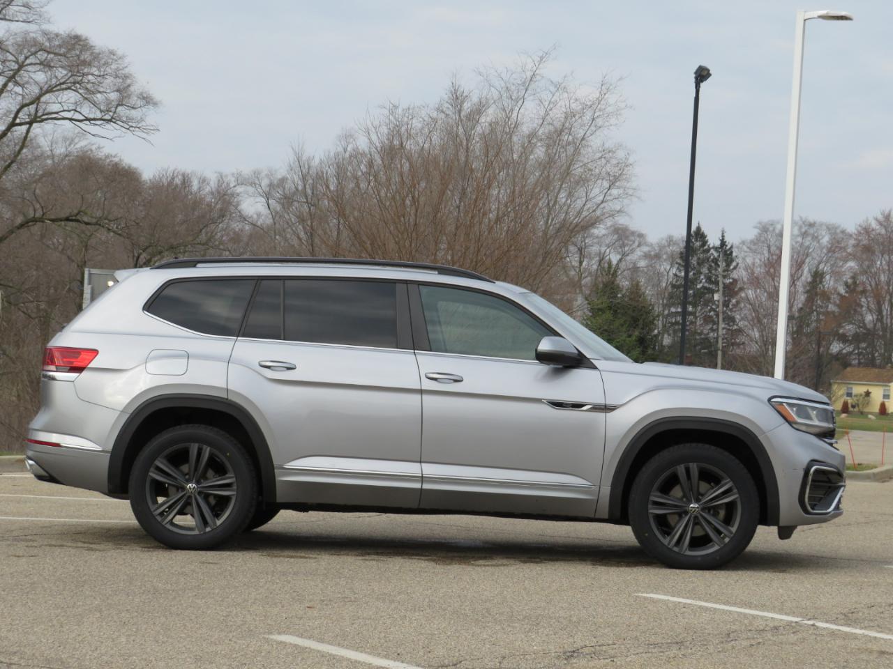 Volkswagen Atlas V6 SE w/Technology R-Line 4MOTION 2021