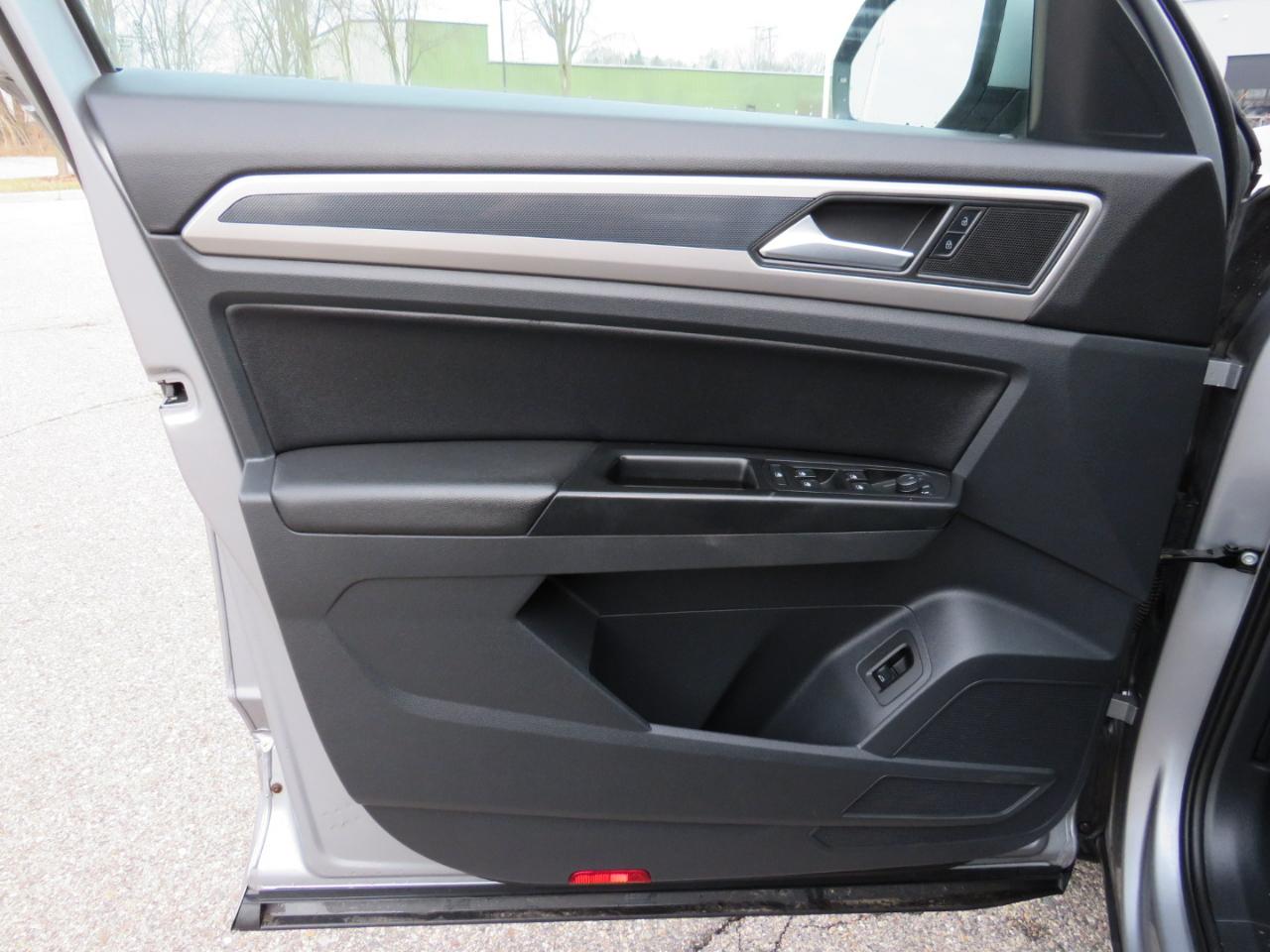 Volkswagen Atlas V6 SE w/Technology R-Line 4MOTION 2021