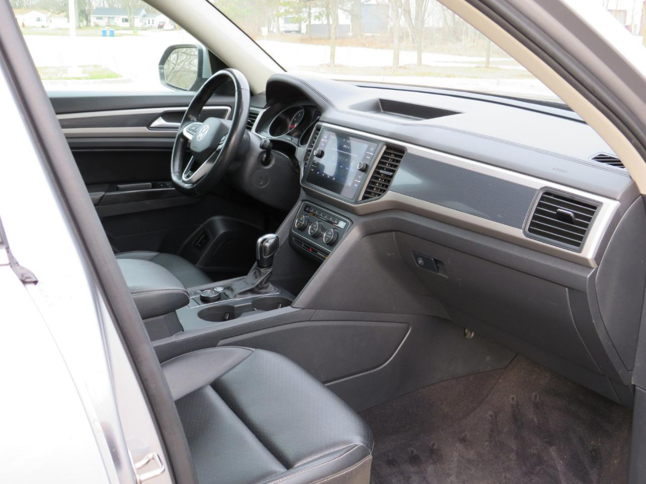 Volkswagen Atlas V6 SE w/Technology R-Line 4MOTION 2021