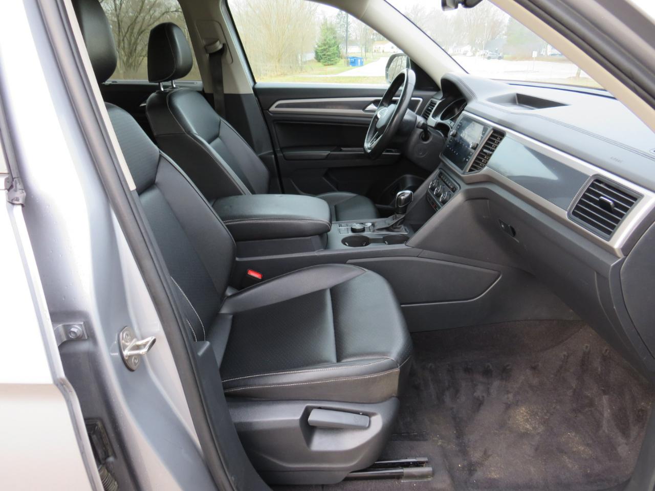 Volkswagen Atlas V6 SE w/Technology R-Line 4MOTION 2021