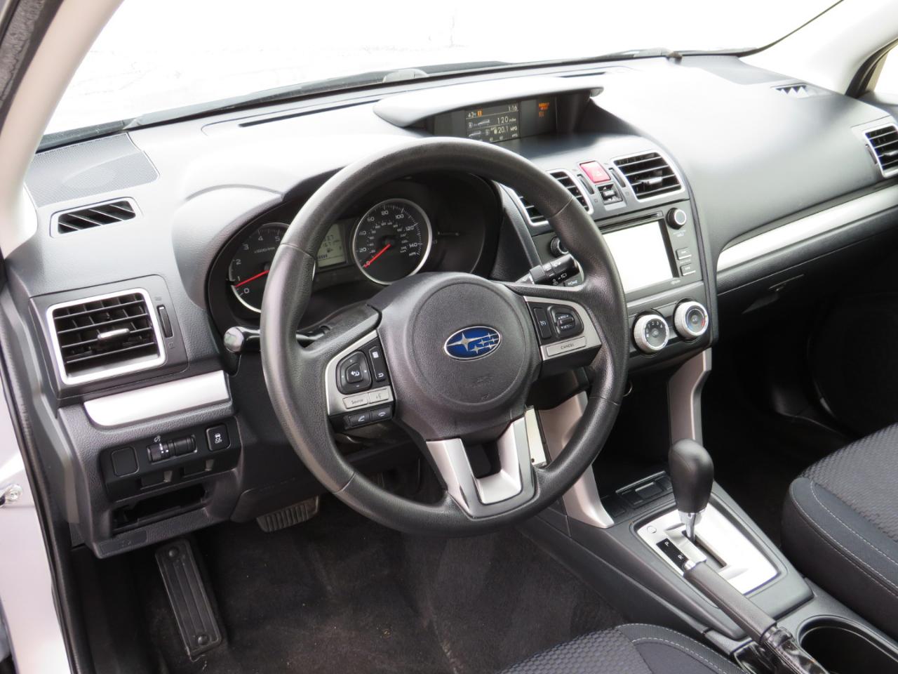 Subaru Forester 2.5i Premium PZEV CVT 2017