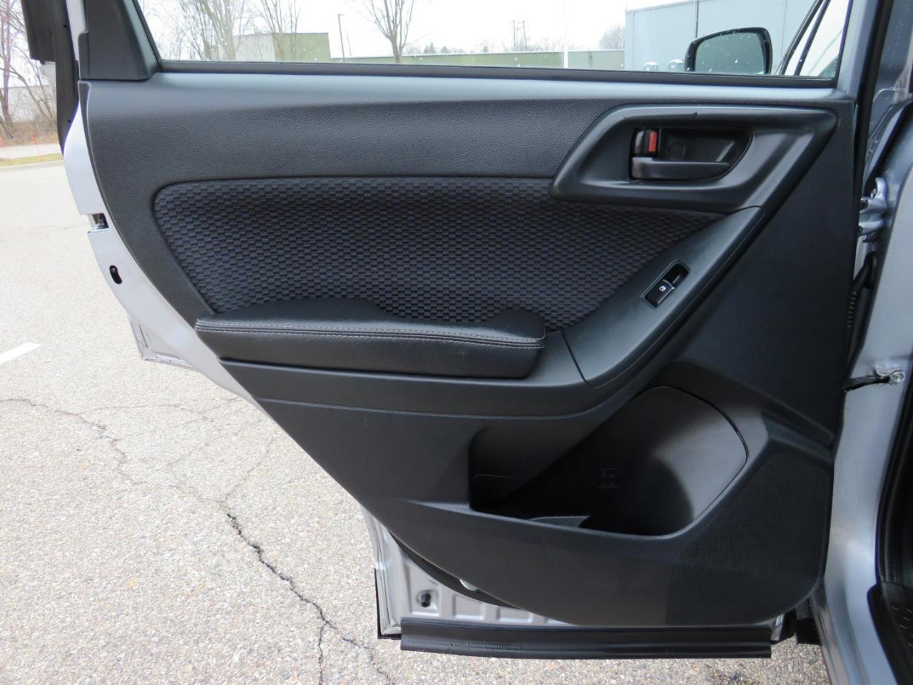 Subaru Forester 2.5i Premium PZEV CVT 2017