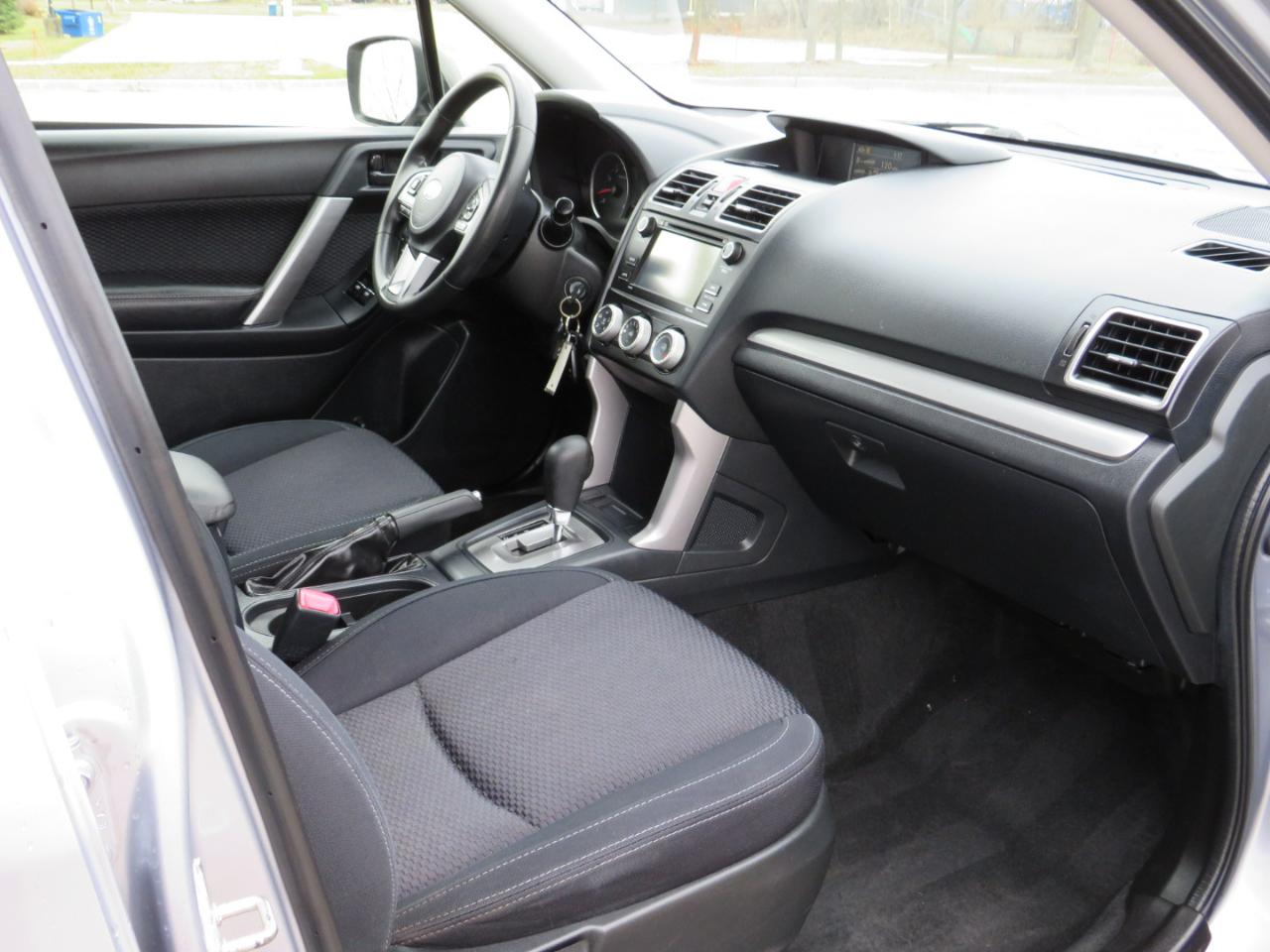 Subaru Forester 2.5i Premium PZEV CVT 2017