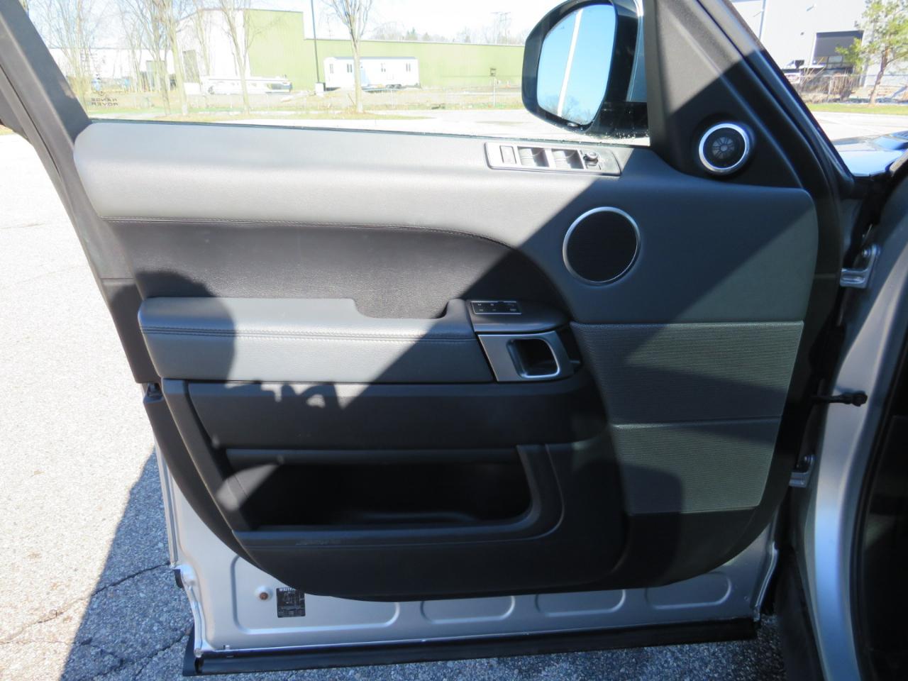 Land Rover Range Rover Sport 3.0L V6 Supercharged HSE 2014