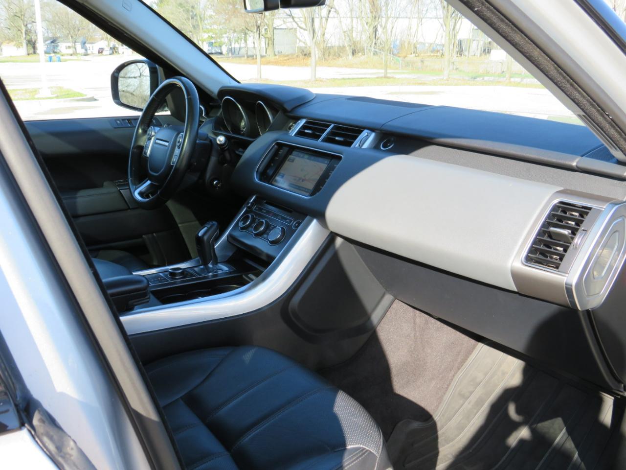 Land Rover Range Rover Sport 3.0L V6 Supercharged HSE 2014