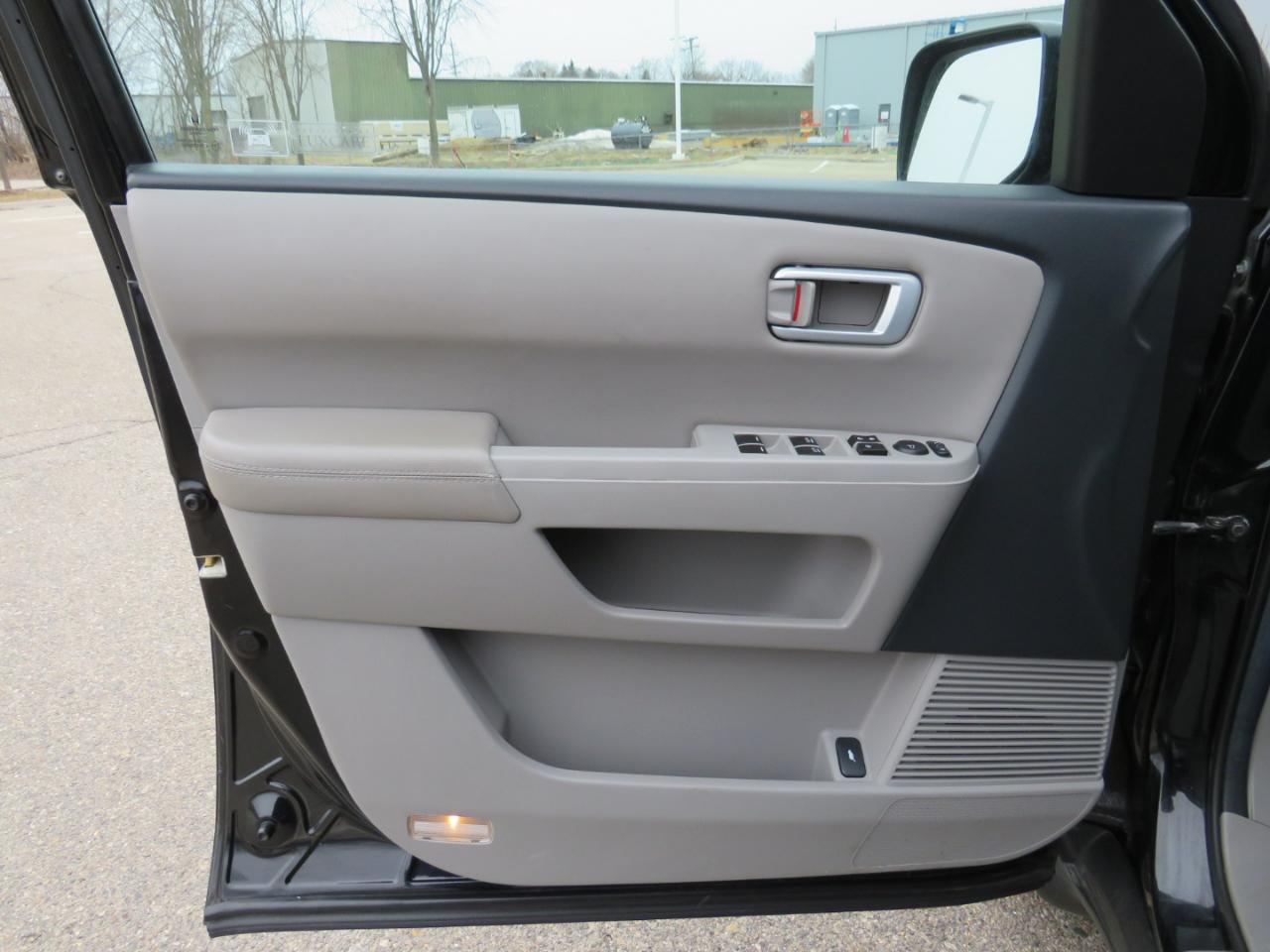 Honda Pilot EX-L 4WD 5-Spd AT 2012