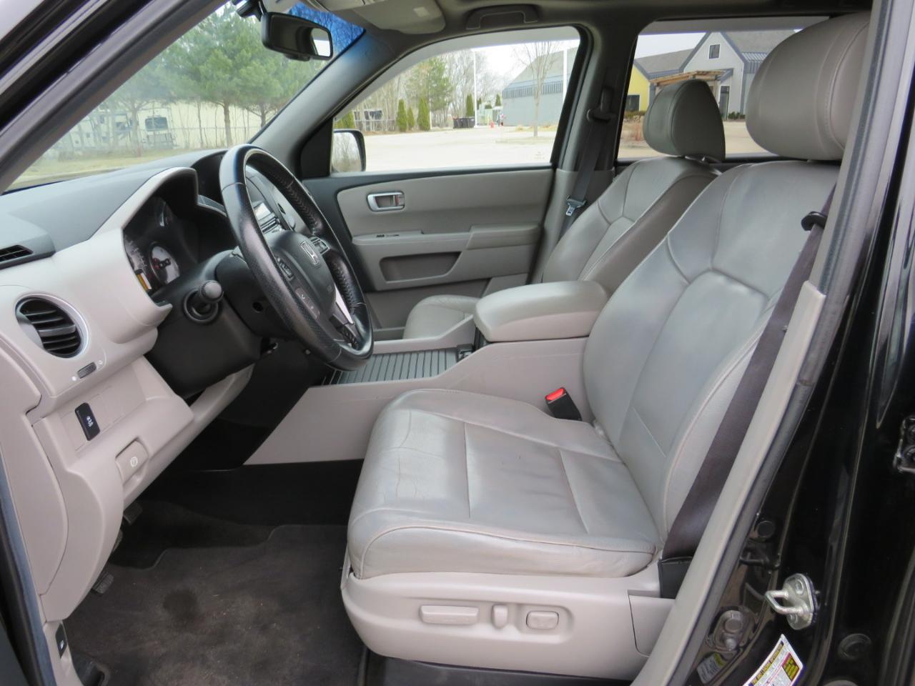 Honda Pilot EX-L 4WD 5-Spd AT 2012