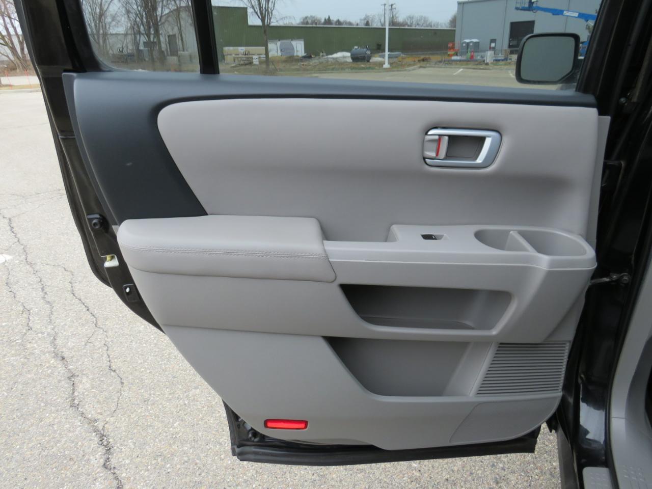 Honda Pilot EX-L 4WD 5-Spd AT 2012