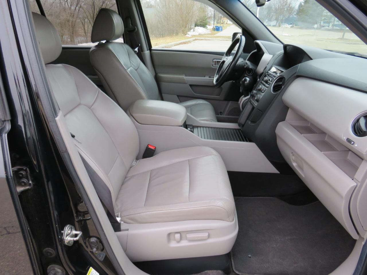 Honda Pilot EX-L 4WD 5-Spd AT 2012