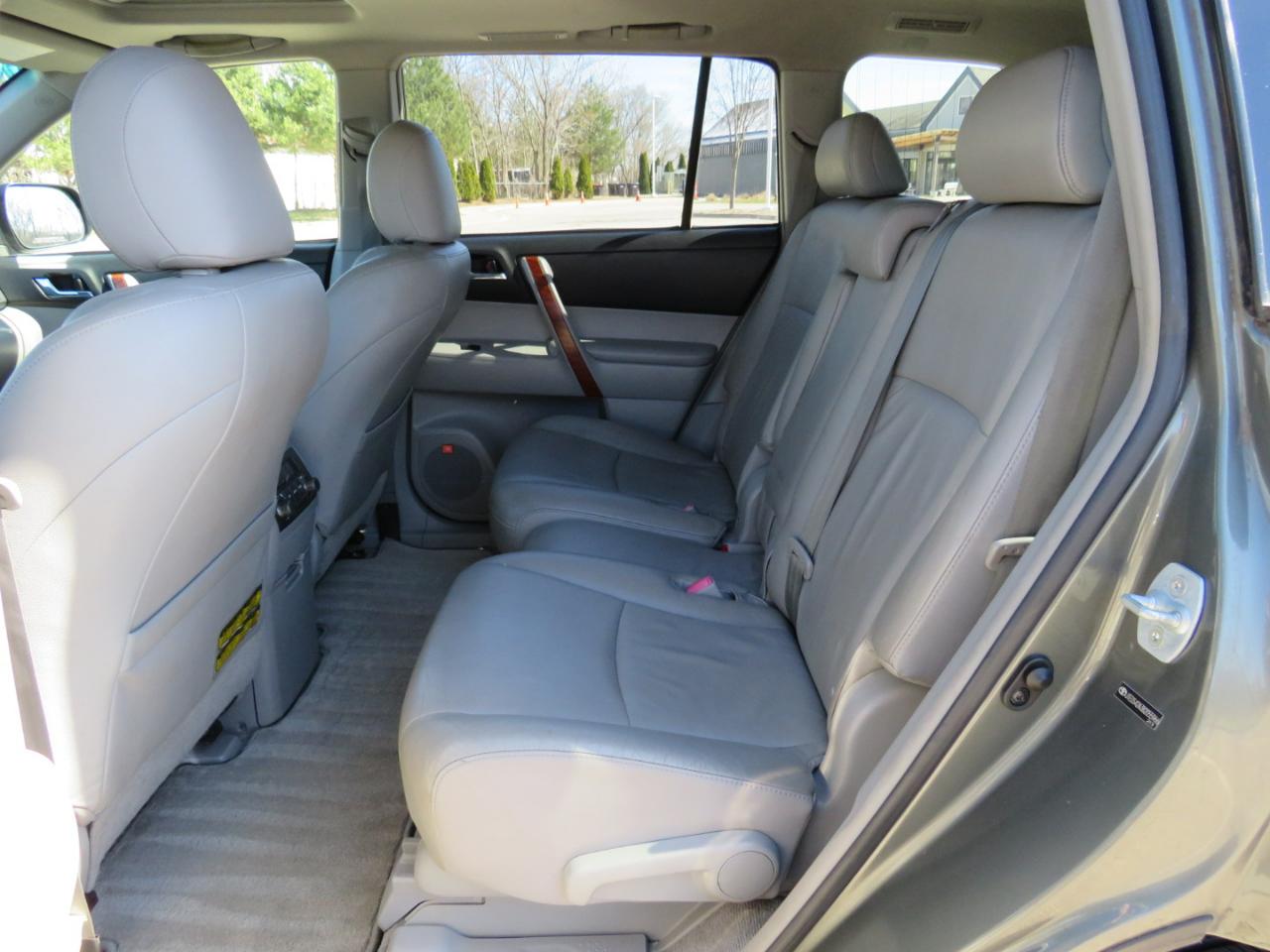 Toyota Highlander Limited 2WD 2008