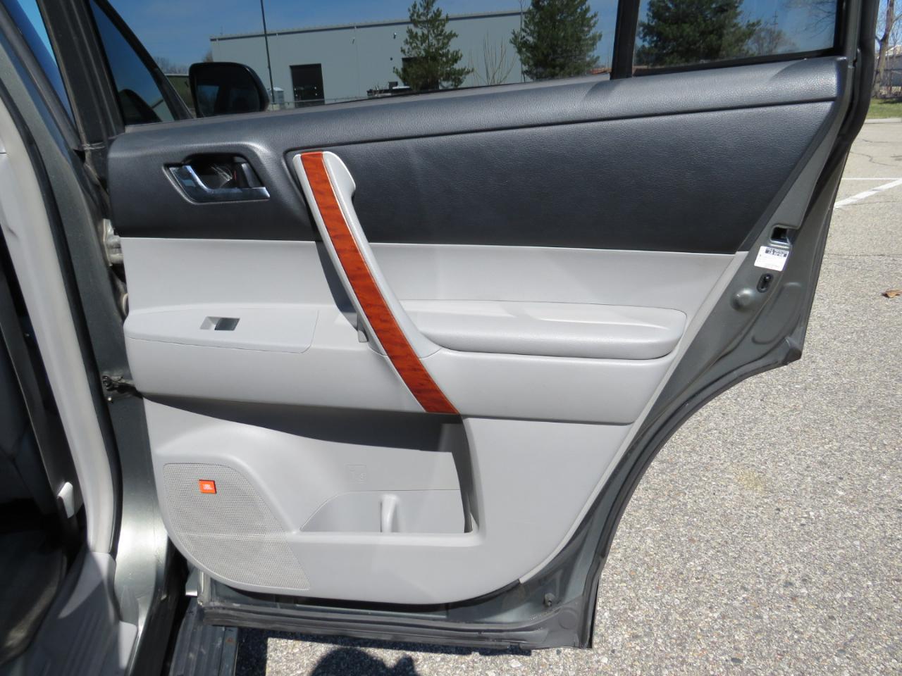 Toyota Highlander Limited 2WD 2008