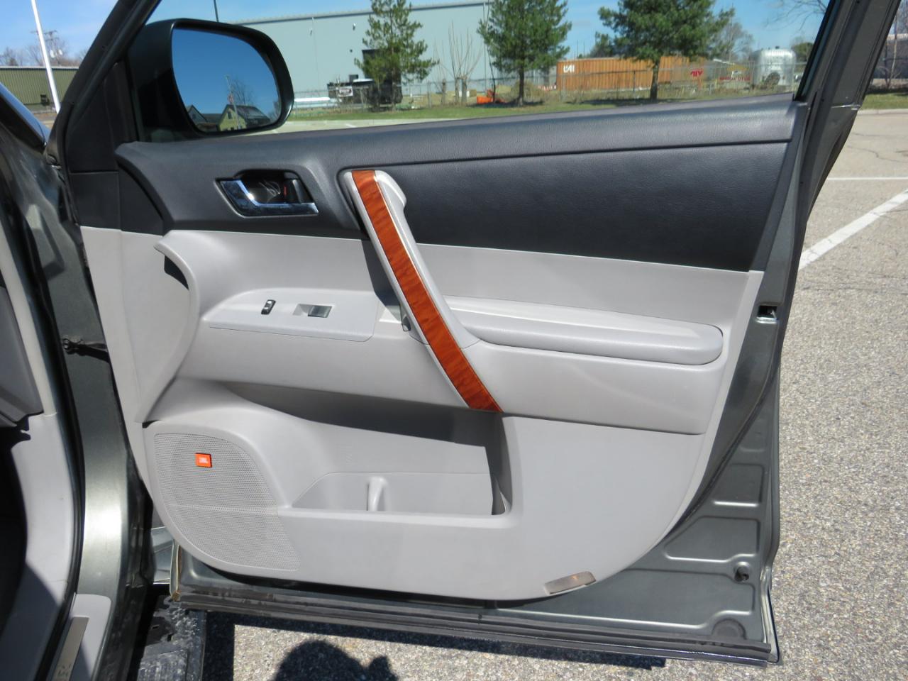 Toyota Highlander Limited 2WD 2008