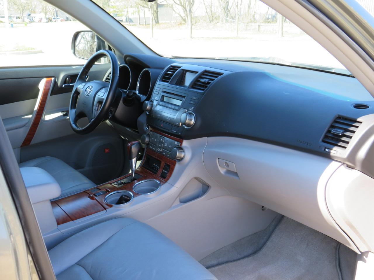 Toyota Highlander Limited 2WD 2008