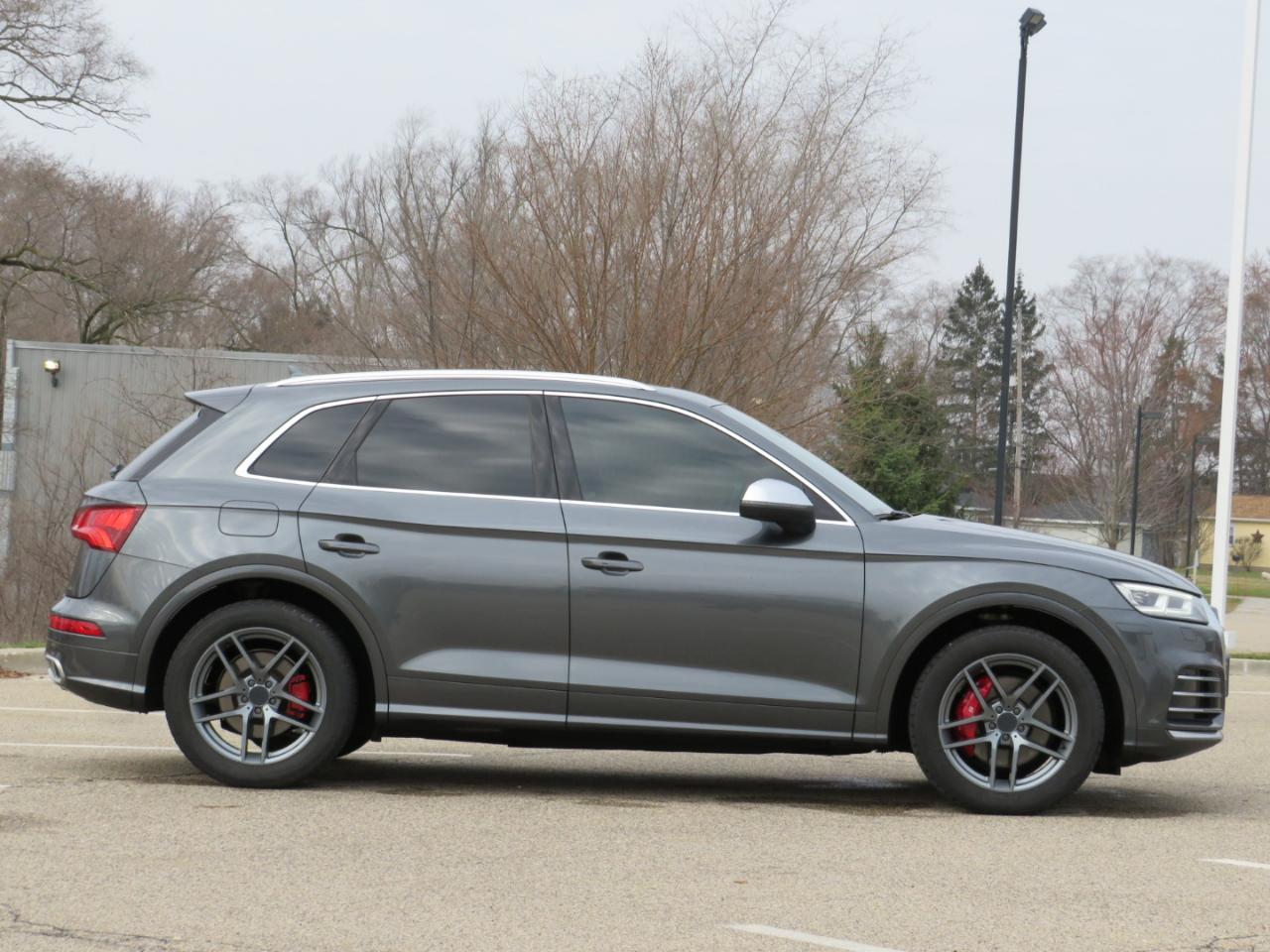 Audi SQ5 3.0T Premium Plus quattro 2015