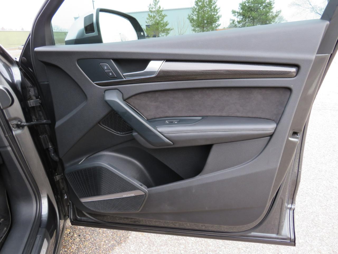 Audi SQ5 3.0T Premium Plus quattro 2015